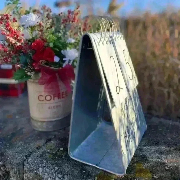 NEW Rae Dunn Christmas Countdown DAYS TILL CHRISTMAS - Metal Flip Calendar Sign! - Picture 5 of 12